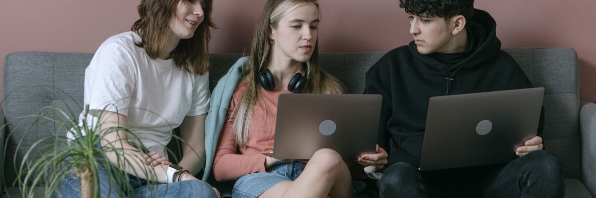 Genç Nesil ve Kültürel Dönüşüm: Değerler Nasıl Değişiyor?